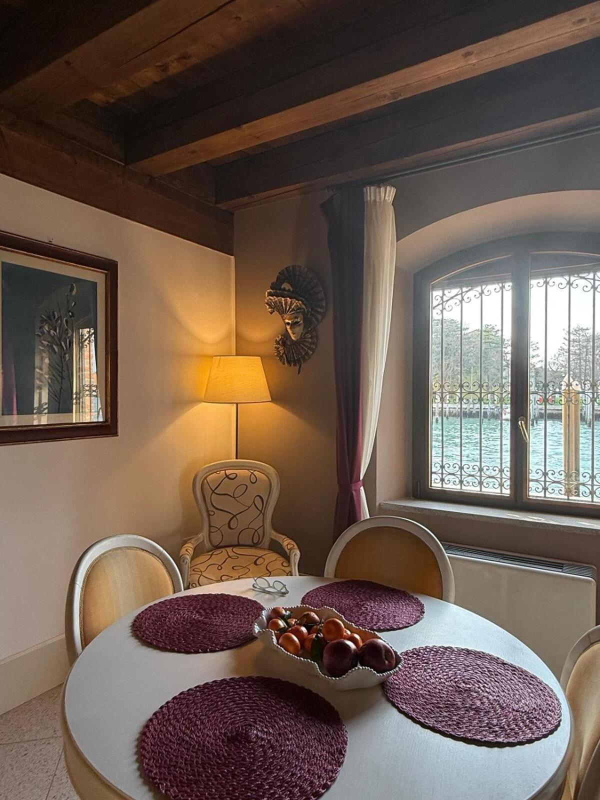 Apartment Molino Stucky Chimera - Canal View